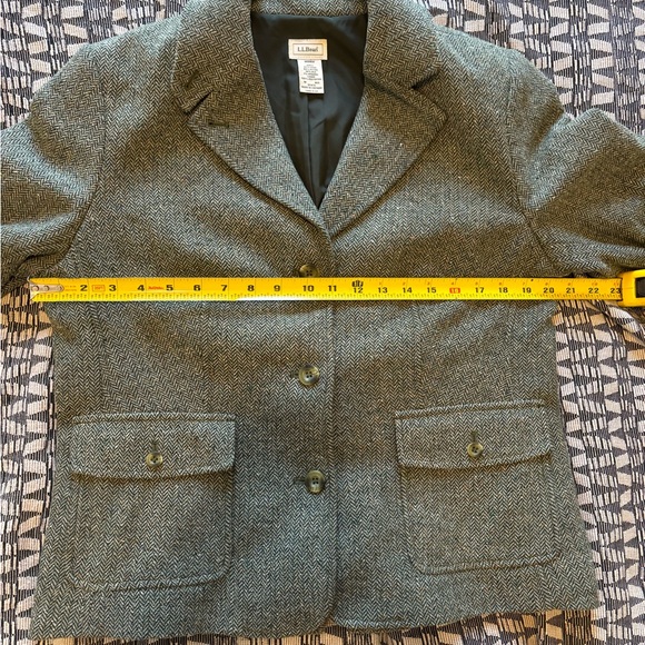 Ll Bean Wool & Silk Blend Green Herringbone Blazer - Picture 9 of 10